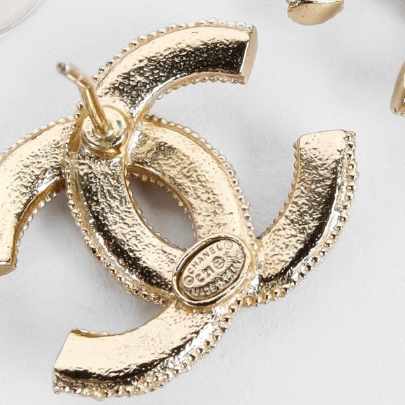 SOLD Chanel A21 CC Gold Crosshatch Crystal Earrings - Picture 3 of 4